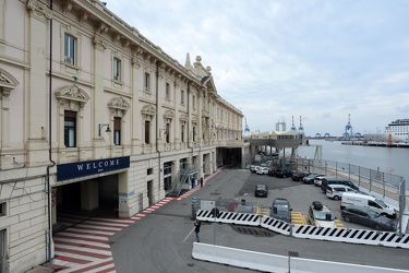 Genova, porto - ponte dei mille, stazione marittima
