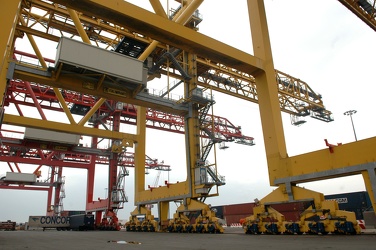 Ponti calate terminal Ge