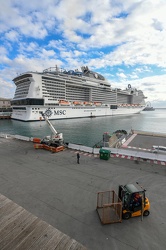 Genova, ponte dei mille, stazione marittima - nave crociera MSC 