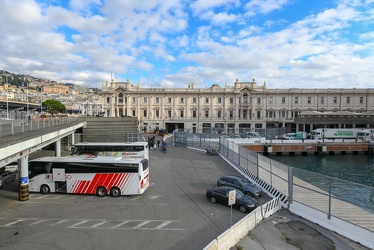 Genova, ponte dei mille, stazione marittima - nave crociera MSC 