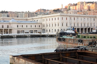 Genova, porto - la zona di ponte dei Mille
