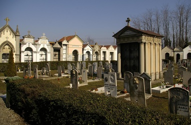 Cimitero vecchio Serravalle