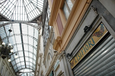 Genova insegne storico-artistiche negozi