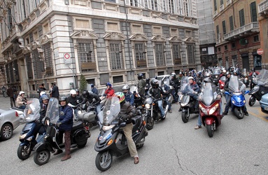 manifestazione motociclisti contro multe telecamera