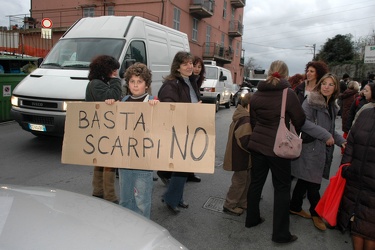 Ge Borzoli - cittadini protestano contro discarica