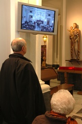 Genova - televisori in chiesa