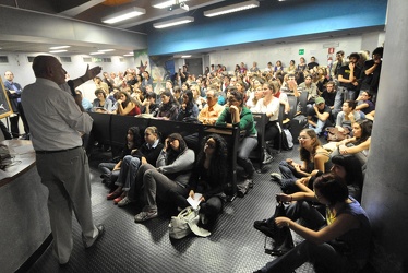Genova - aula magna facoltà di lingue - assemblea
