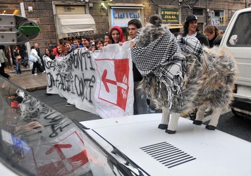 manifetsazione e irruzzione salone dell'istruzione 