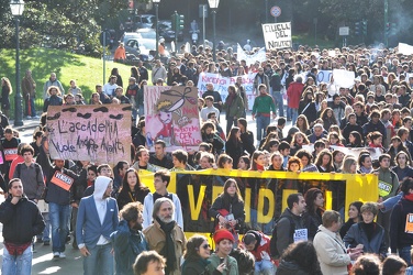 Genova - corteo fiume degli studenti