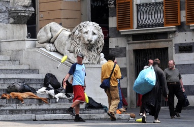 Genova - i problemi intorno a Piazza Caricamento