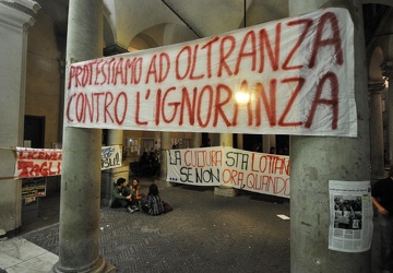 Genova - via Balbi 4 - festa all'università