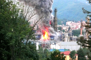 incendio alla raffineria iplom di Busalla