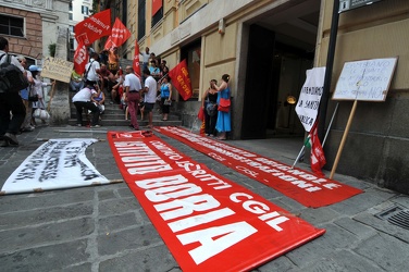 Genova - manifestazione lavoratori istituto Brignole