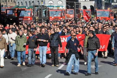 Genova - manifestazione lavoratori compagnia unica