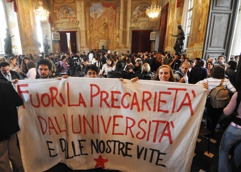 protesta uniGE 10008