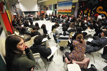 Genova - aula M via balbi 4 - assemblea degli studenti