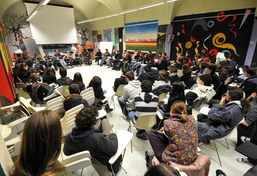 Genova - aula M via balbi 4 - assemblea degli studenti