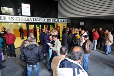 Genova - pensionati ex-CAP continuano a protestare