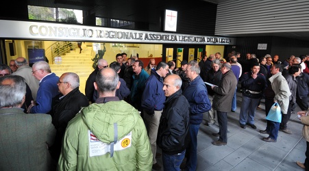 Genova - pensionati ex-CAP continuano a protestare