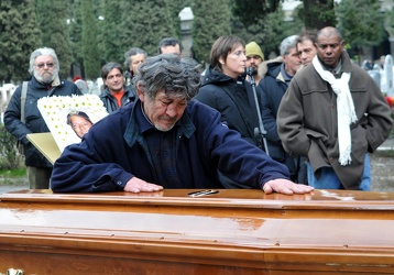 Genova - funerali clochard Babu