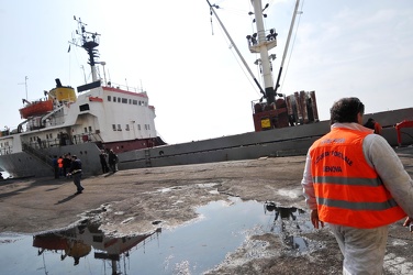 Genova - incidente in porto terminal idroscalo