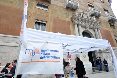 Genova - manifestazione consumatori prefettura