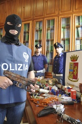 terrorismo armi polizia