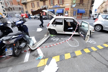 Genova - via Macaggi - grave incidente mortale