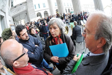 Genova - protesta lavoratori Carlo felice
