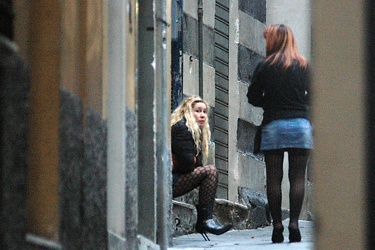 prostitute Vico dietro piazza Senarega