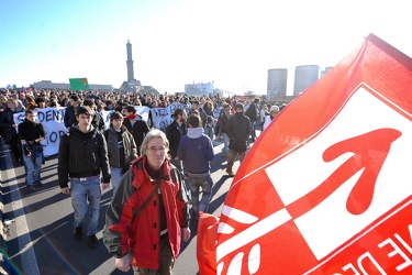 Genova - manifestazione studenti 14 12 2010