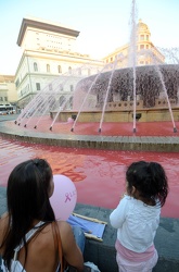Genova - piazza De Ferrari - l'acqua rosa