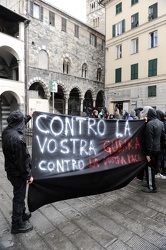 Genova - corteo di anarchici contro la Guerra.