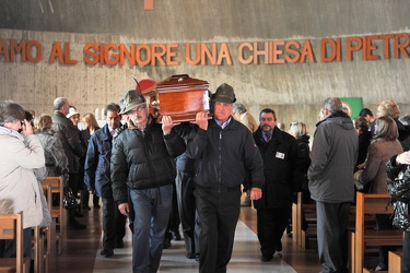 Genova - chiesa Via Terpi - i funerali dell'alpino Gambirasi