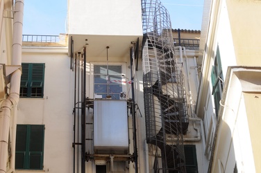 Genova - Via Caffaro, civico 13 - grave incidente sul lavoro