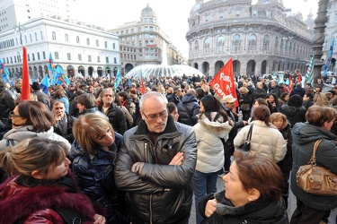 Genova - Piazza De Ferrari - manifestazione lavoratori sanità pu