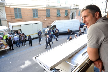 Genova - Mercato di Piazza Palermo - protesta dei commercianti