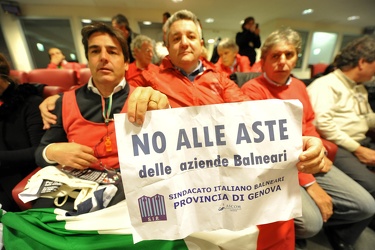 Genova - mattinata di proteste in consiglio regionale