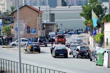 Genova - allarme bomba in Via Piacenza