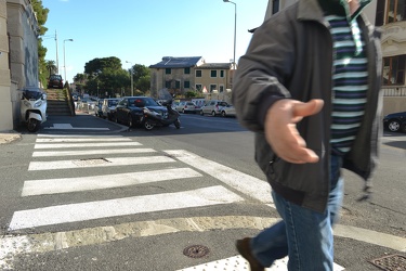 Genova - quinto - attraversamento pedonale pericoloso