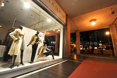 Genova - Piazza Piccapietra - negozio abbigliamento Mariella Bur