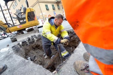 Genova - zona foce - disagi causa guasto rete idrica e gas