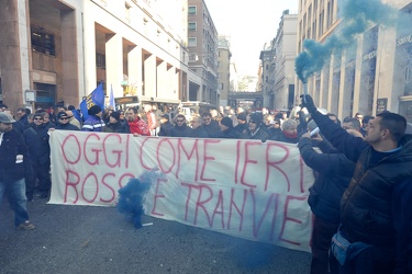 Genova - manifestazione dei lavoratori del trasporto pubblico li