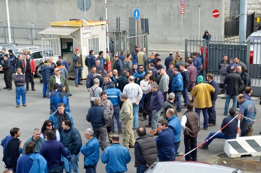 Genova - manifestazione lavoratori riparazioni navali