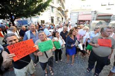 Genova Sampierdarena - piazza Masnata - manifestazione