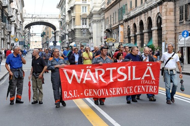 Genova - manifestazione lavoratori riparazioni navali azienda Wa