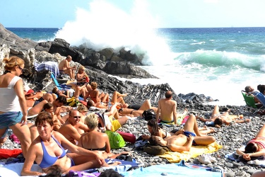 Genova Quinto - spiaggia di Murcarolo - otto ragazzi soccorsi in