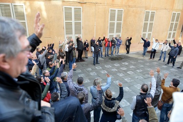 Genova - agitazione sindacale vigili urbani a palazzo Tursi