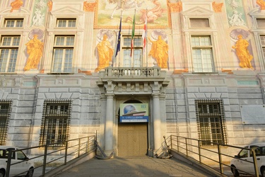 Genova - palazzo san giorgio, chiuso la domenica nonostante la m