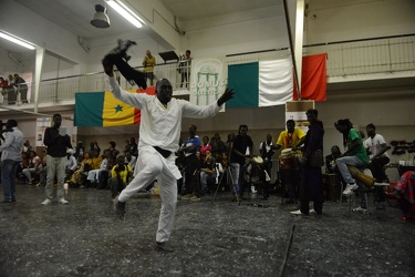 Lotta senegalese sala chiamata Ge092013